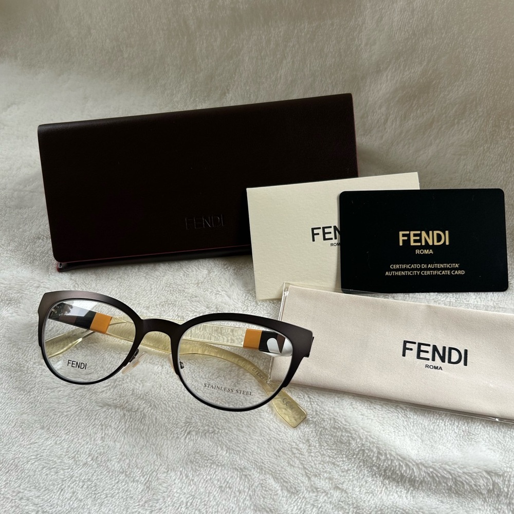 NWT-FENDI FF 0081 E1H Eyeglasses With Case & Authenticity card 52-20 / 140